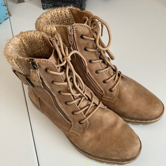 Cliffs by White Mountain Kelsie Lace Up Hiking BootsSz 81/2 - Picture 2 of 7